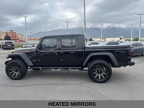 Black Clearcoat 2020 Jeep Gladiator Mojave