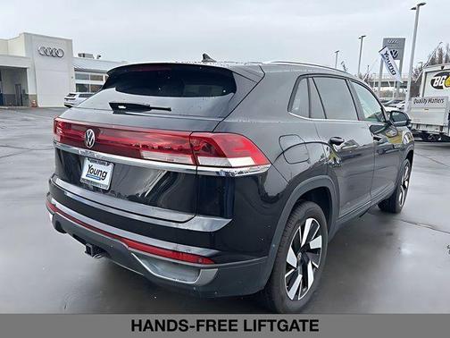 2025 Volkswagen Atlas Cross Sport 2.0T SE w/Technology