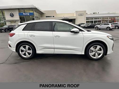 2024 Audi Q4 e-tron 55 quattro Premium