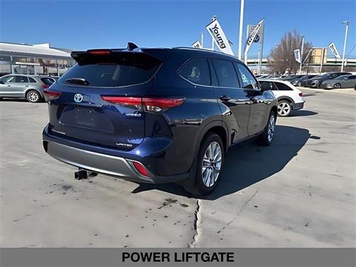 2022 Toyota Highlander Hybrid Limited