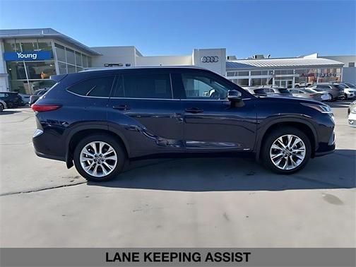 2022 Toyota Highlander Hybrid Limited