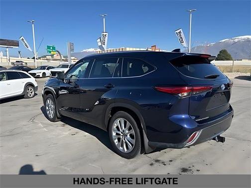 2022 Toyota Highlander Hybrid Limited
