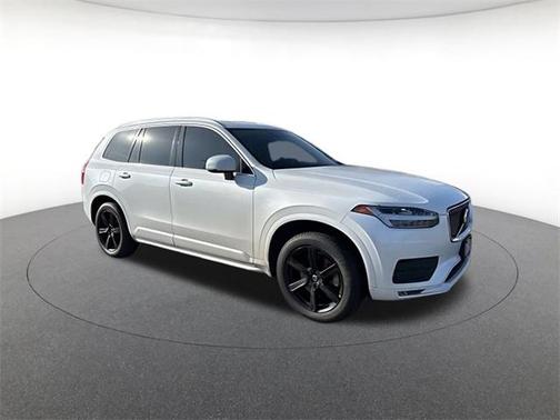 2020 Volvo XC90 T6 Momentum 7 Passenger