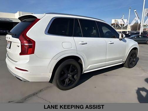 2020 Volvo XC90 T6 Momentum 7 Passenger