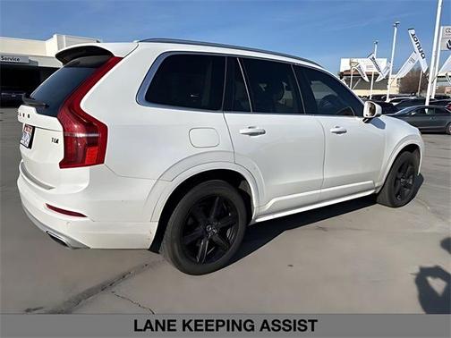 2020 Volvo XC90 T6 Momentum 7 Passenger