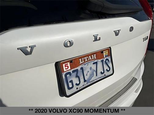 2020 Volvo XC90 T6 Momentum 7 Passenger