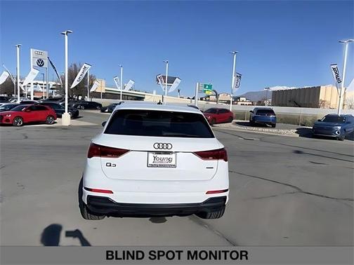 2022 Audi Q3 45 S line Premium