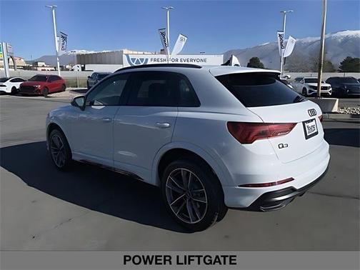 2022 Audi Q3 45 S line Premium