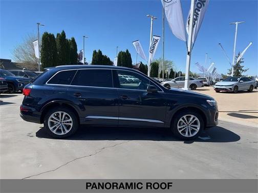 2025 Audi Q7 55 Premium Plus