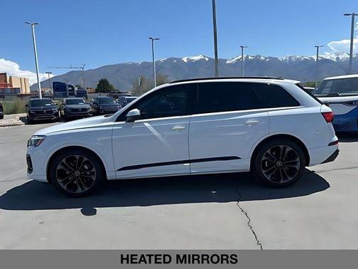 Glacier White 2026 Audi Q7 55 Premium Plus