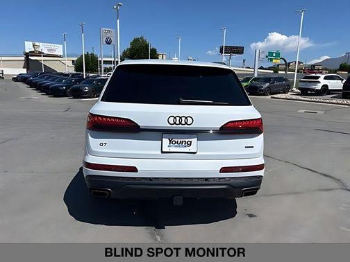 Glacier White 2026 Audi Q7 55 Premium Plus