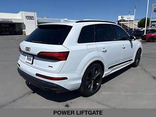Glacier White 2026 Audi Q7 55 Premium Plus