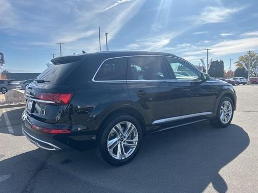2024 Audi Q7 55 Premium Plus