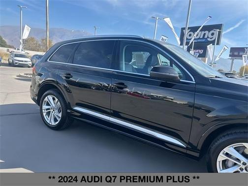 2024 Audi Q7 55 Premium Plus