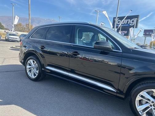 2024 Audi Q7 55 Premium Plus
