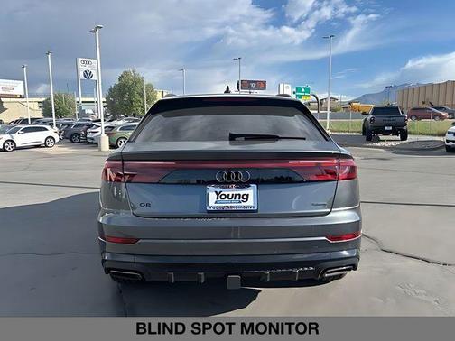 Daytona Gray Pearl 2026 Audi Q8 55 Premium