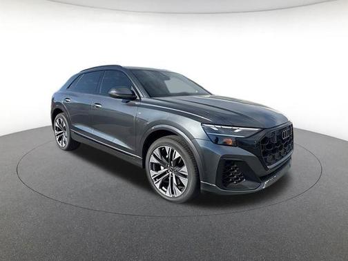Daytona Gray Pearl 2026 Audi Q8 55 Premium
