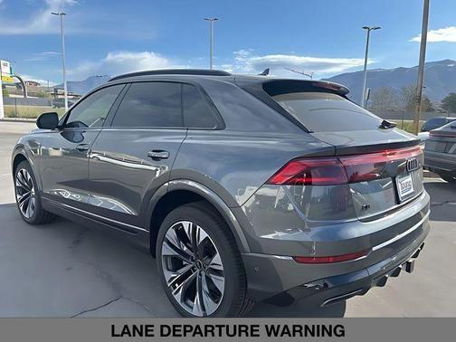 Daytona Gray Pearl 2026 Audi Q8 55 Premium