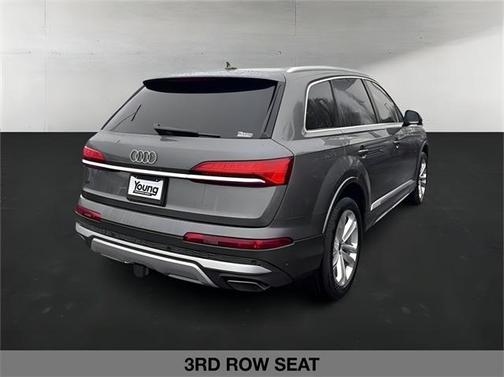 2025 Audi Q7 45 Premium