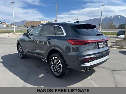 Tambora Gray Metallic 2025 Audi Q5 2.0T quattro Premium