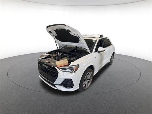 2024 Audi Q3 45 S line Premium