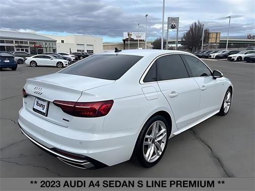 2023 Audi A4 45 S line quattro Premium