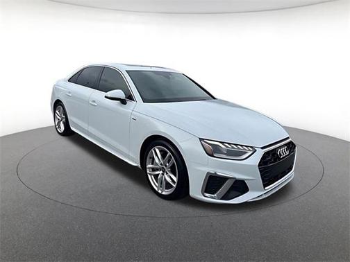 2023 Audi A4 45 S line quattro Premium