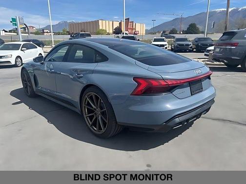 Kemora Gray Metallic 2022 Audi e-tron GT Premium Plus