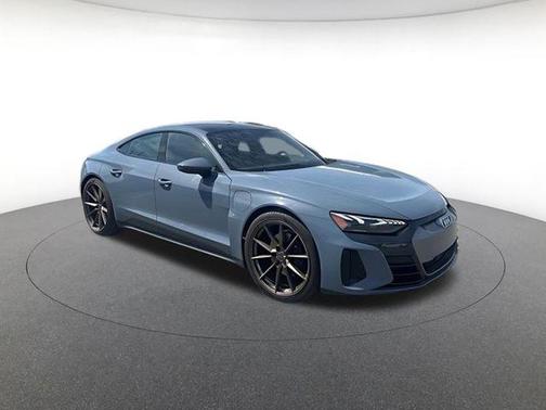 Kemora Gray Metallic 2022 Audi e-tron GT Premium Plus