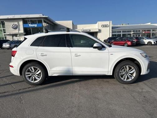 2022 Audi Q5 45 S line quattro Premium