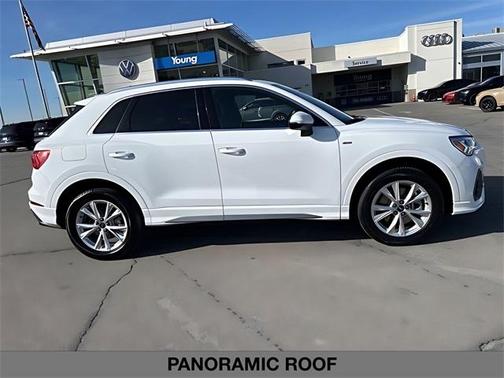 2024 Audi Q3 45 S line Premium