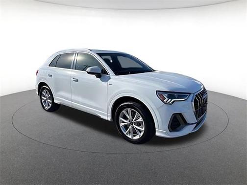 2024 Audi Q3 45 S line Premium
