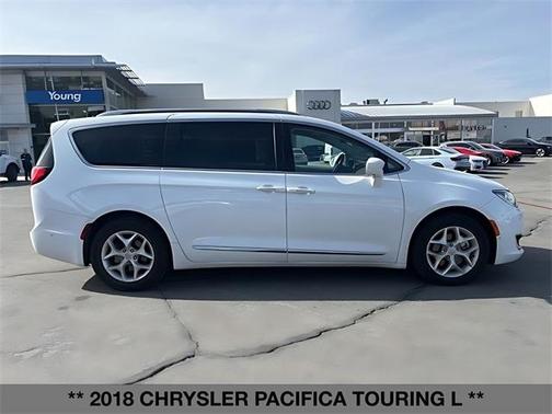 2018 Chrysler Pacifica Touring-L