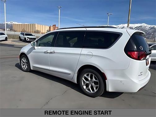 2018 Chrysler Pacifica Touring-L