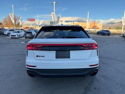 2023 Audi RS Q8 4.0T quattro