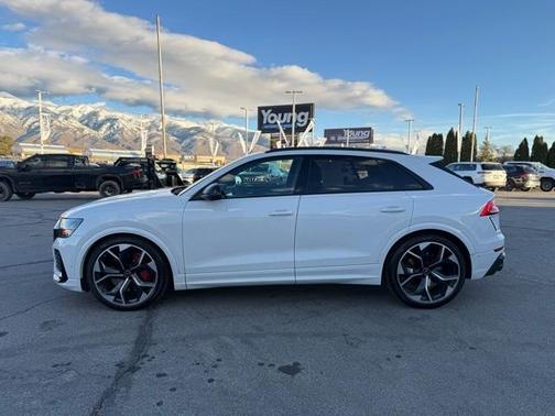2023 Audi RS Q8 4.0T quattro