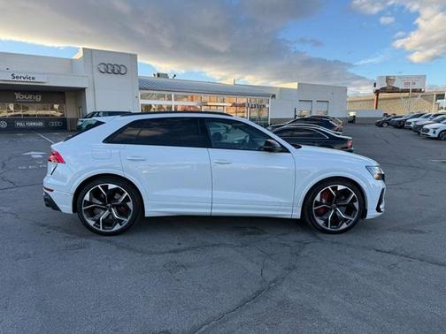 2023 Audi RS Q8 4.0T quattro