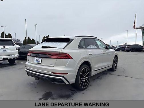 Vicuna Beige Metallic 2021 Audi Q8 55 Prestige