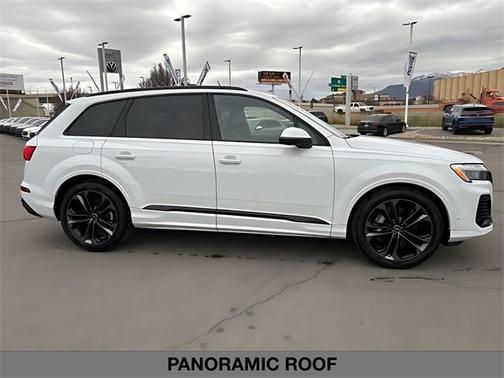 2026 Audi Q7 55 Premium Plus