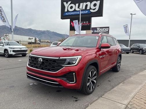 2025 Volkswagen Atlas Cross Sport 2.0T SEL R-Line Black