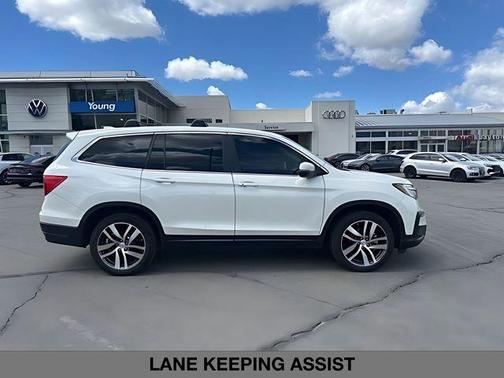White 2019 Honda Pilot EX-L w/Navigation/RES