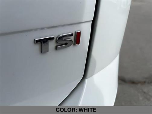 2016 Volkswagen Golf SportWagen TSI SE 4-Door