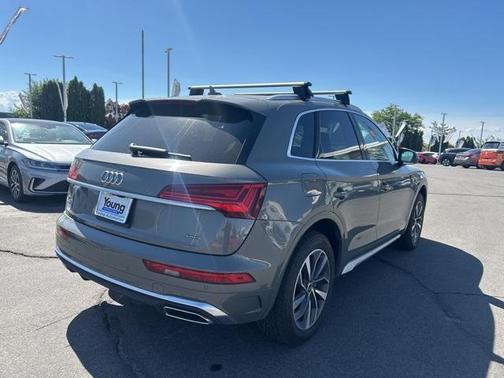 2023 Audi Q5 45 S line quattro Premium
