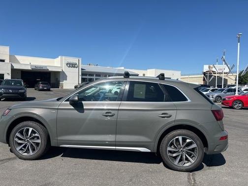 2023 Audi Q5 45 S line quattro Premium