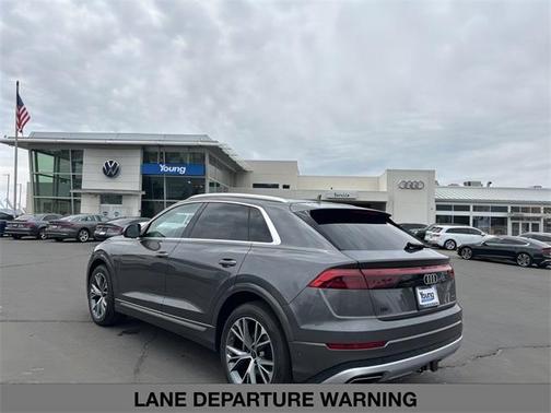 2025 Audi Q8 55 Premium