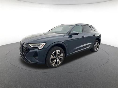 2024 Audi Q8 e-tron Premium