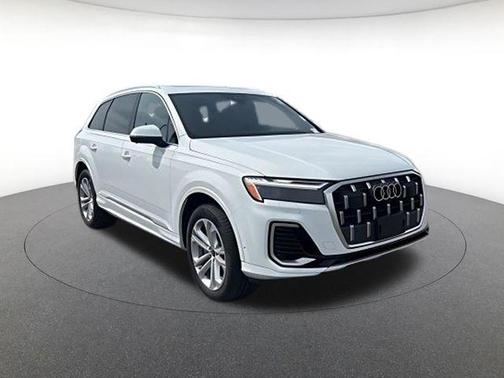 Carrara White 2025 Audi Q7 55 Premium Plus