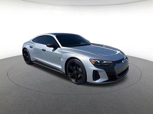 Florett Silver Metallic 2022 Audi e-tron GT Premium Plus