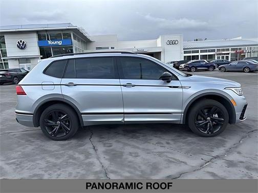 2024 Volkswagen Tiguan 2.0T SE R-Line Black
