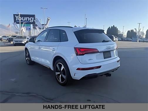 2023 Audi Q5 45 S line Prestige